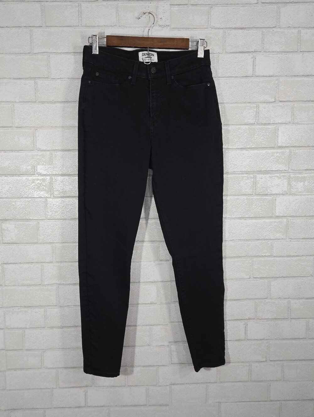 Denizen from Levi's high rise skinny jeans - Picture 6 of 16